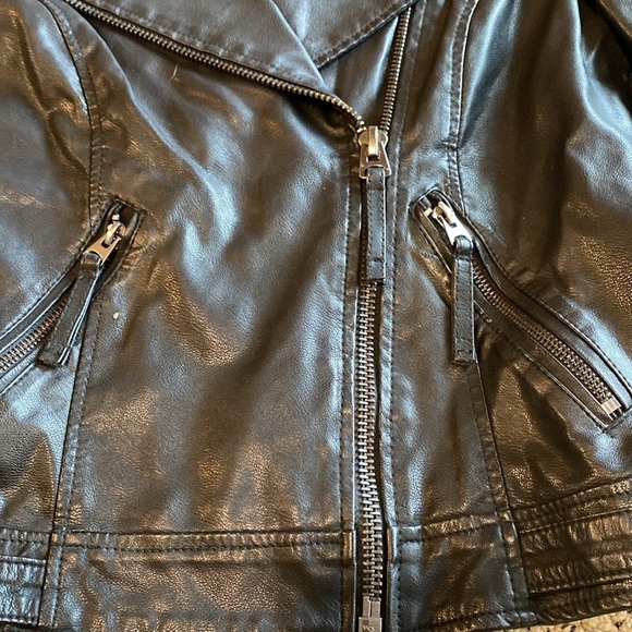 TopShop Black Faux Leather Moto Jacket Size 4 in Like New Condition - Picture 5 of 10